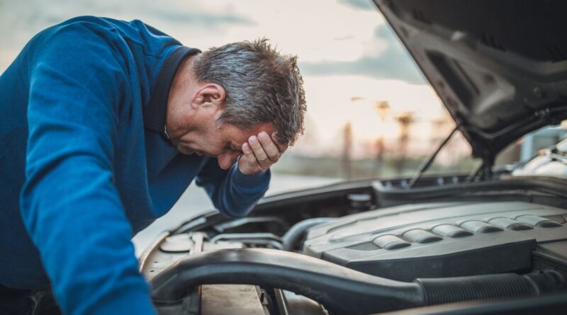 Need a Lifeline? How Does Car Roadside Assistance Work?