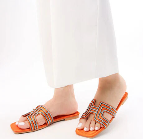 Flat Sandals for Women in Dubai